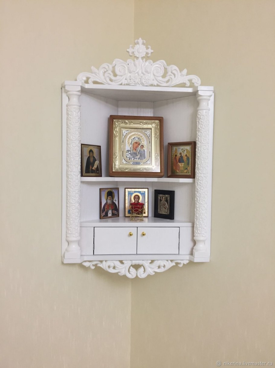 Полочки для иконостаса в квартире