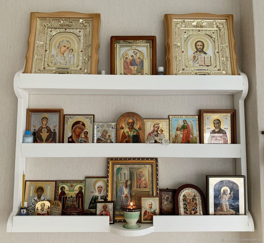 Полка для домашнего иконостаса