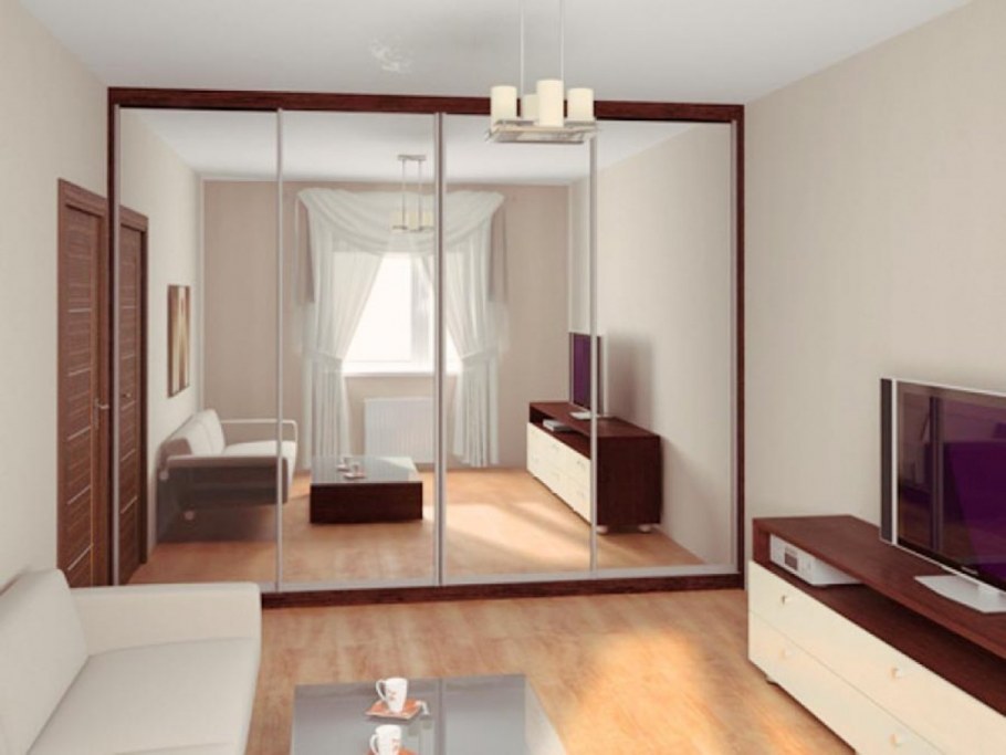 Зеркальный шкаф купе в гостиную