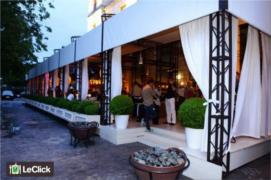 Кафе Татлер веранда гостиница Украина