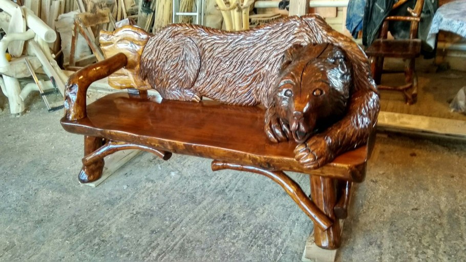 Резьба по дереву скамейки