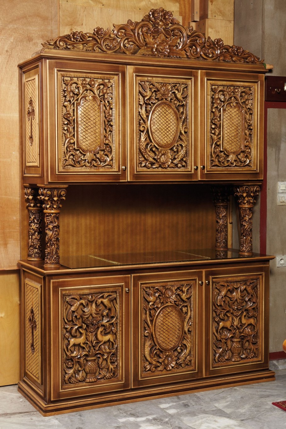 Резная мебель