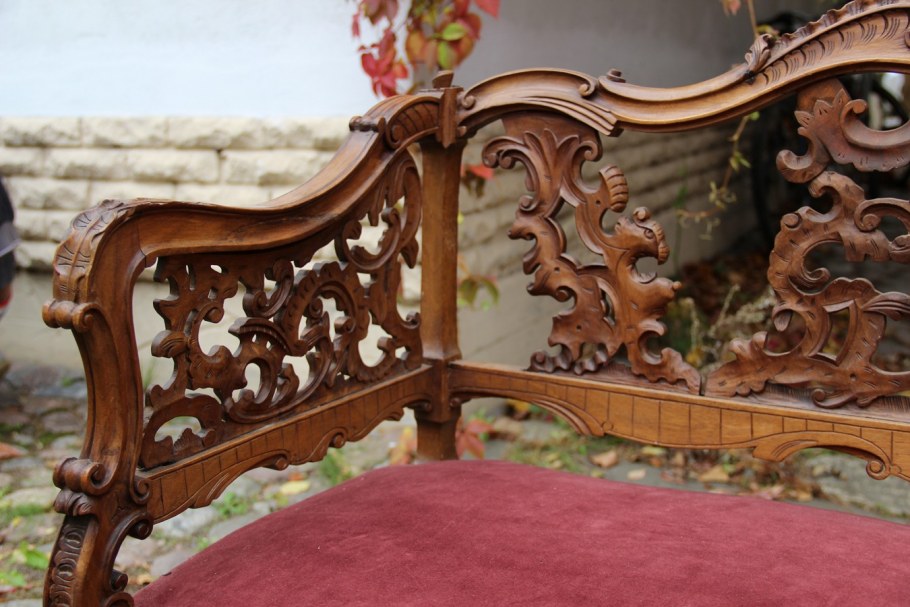 Резная мебель стили