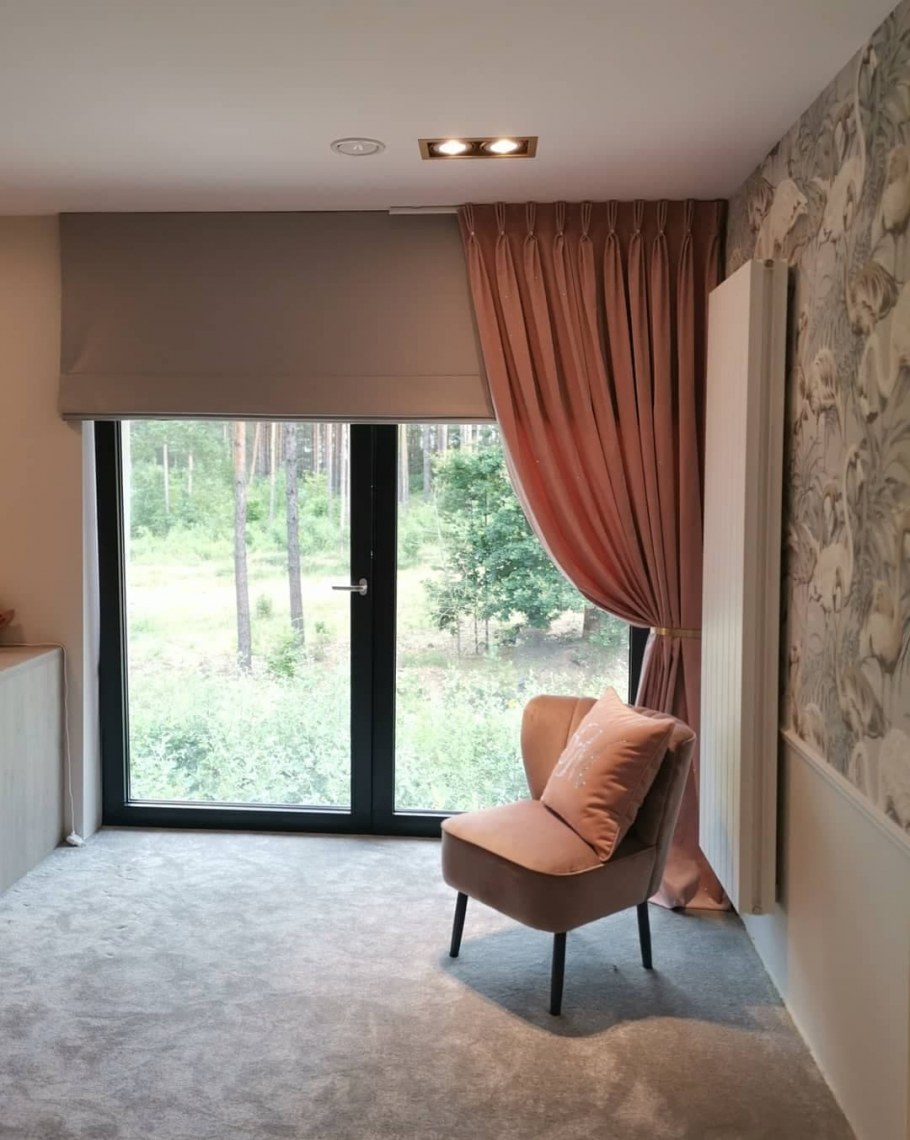 Занавески в зал на балконное окно