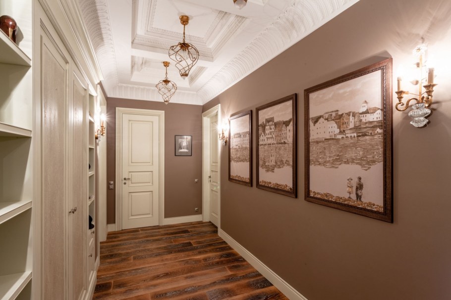 Необычный потолок в коридоре