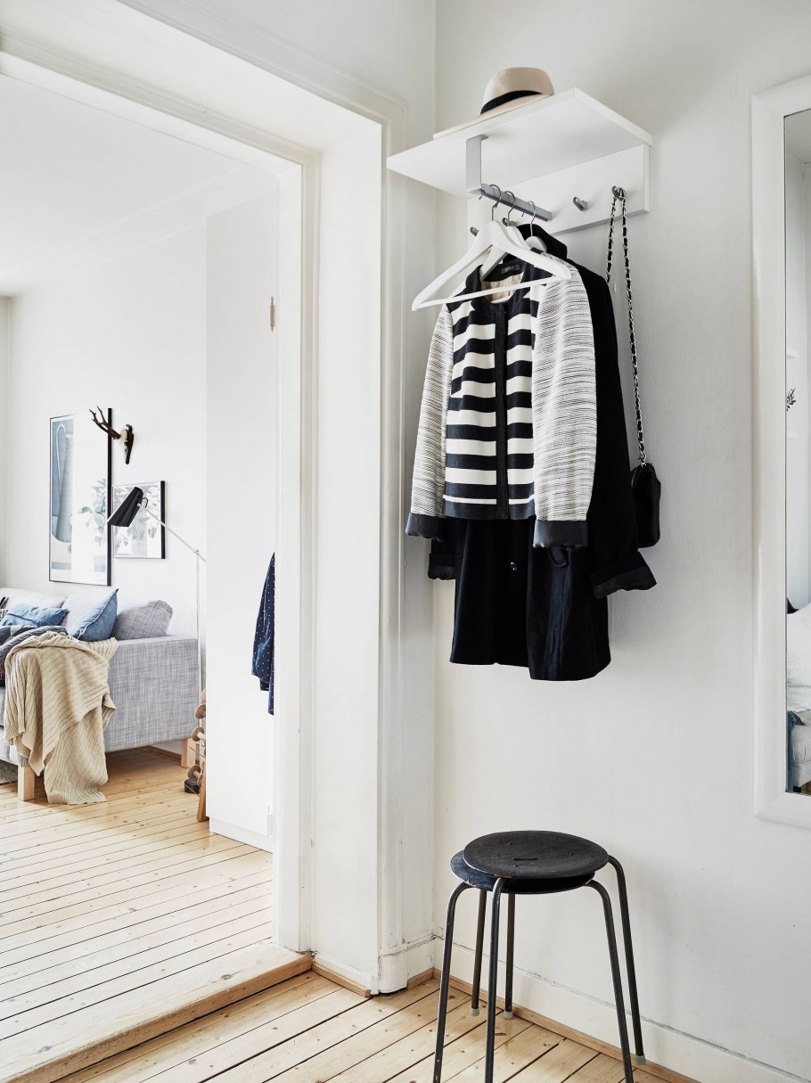 Прихожая в стиле ретро