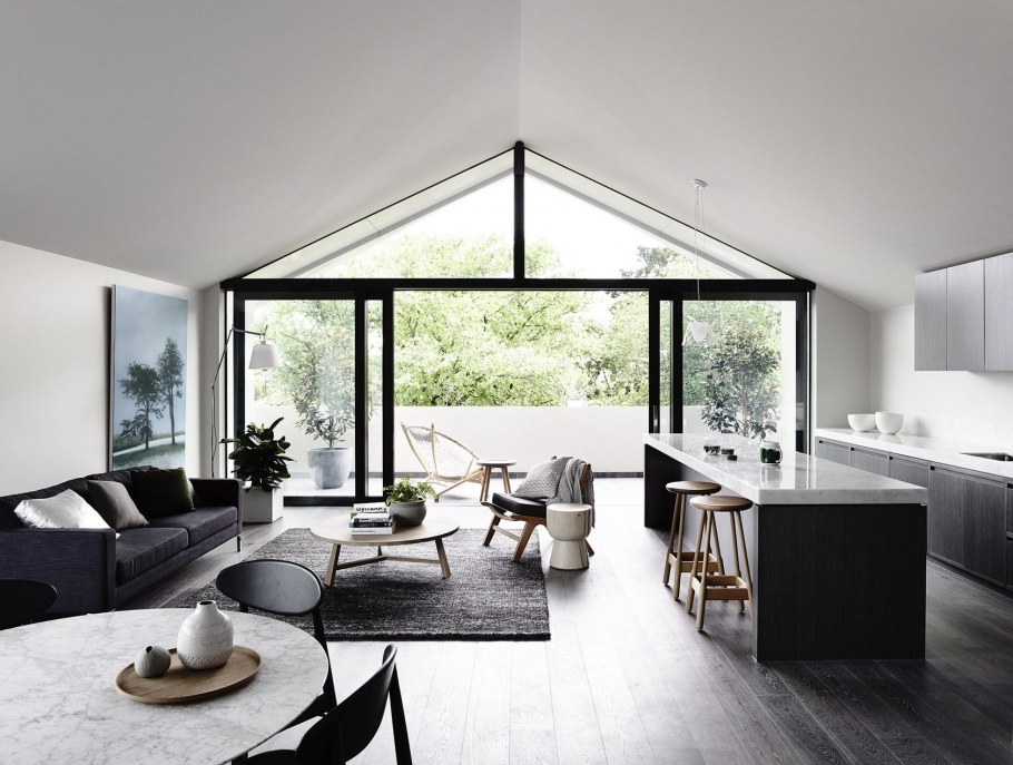 Интерьер дома с открытой планировкой