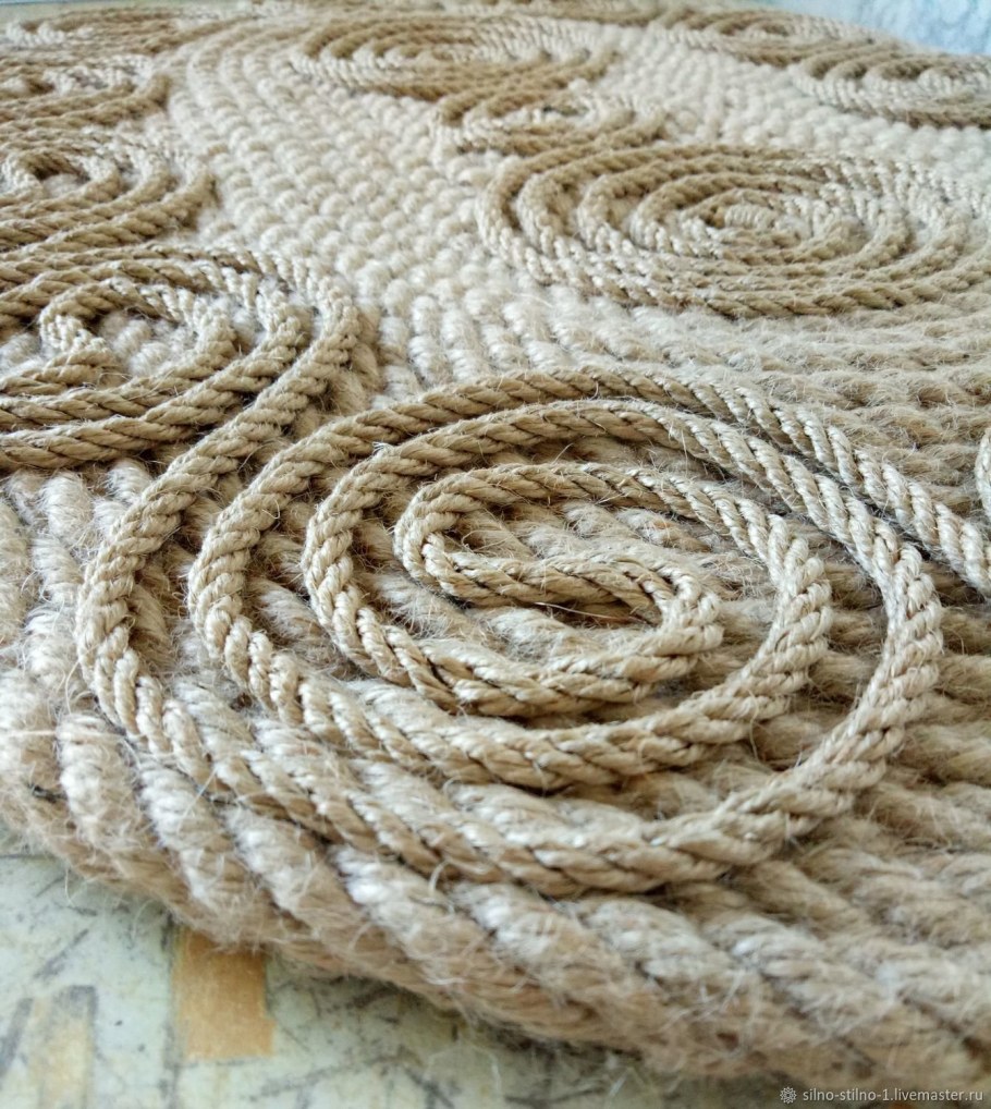 Плетеный ковер в интерьере