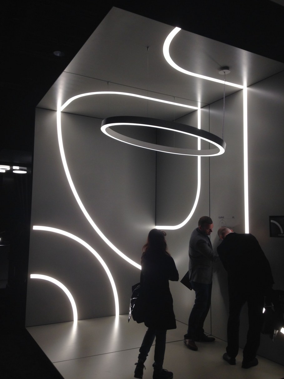 Светильники из гибкого светодиодного профиля