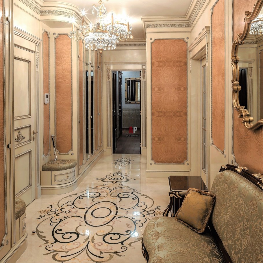 Коридор в стиле классика