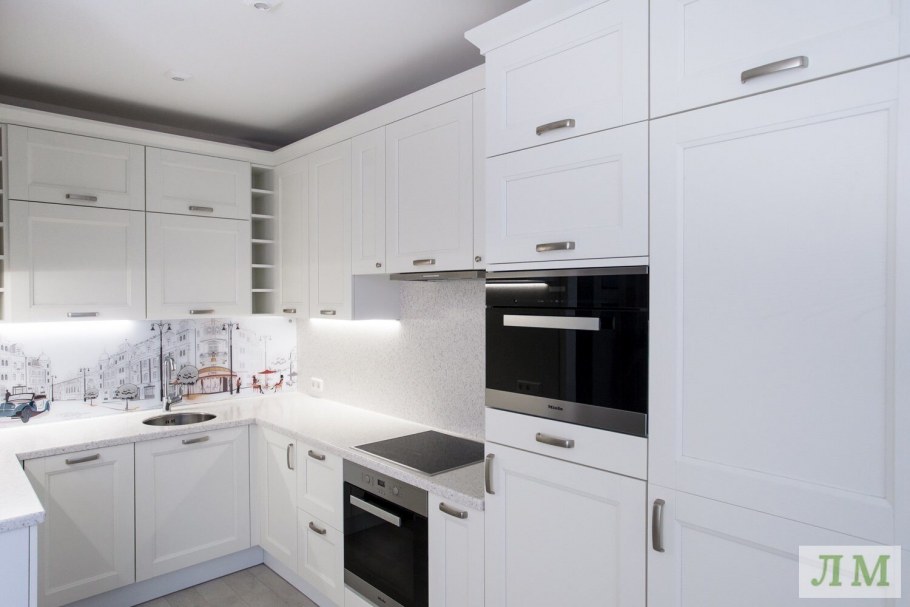 Кухни белые глянцевые угловые