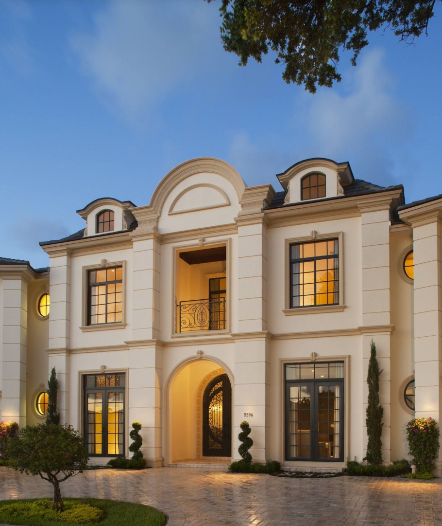 Дом в стиле Нео класицизм