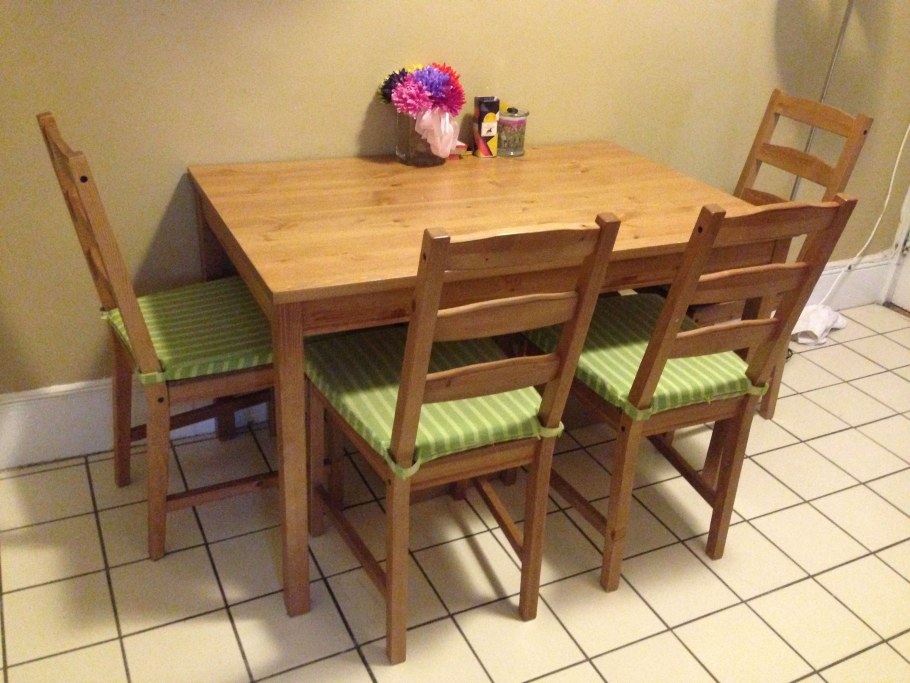 Стул Терье икеа в интерьере