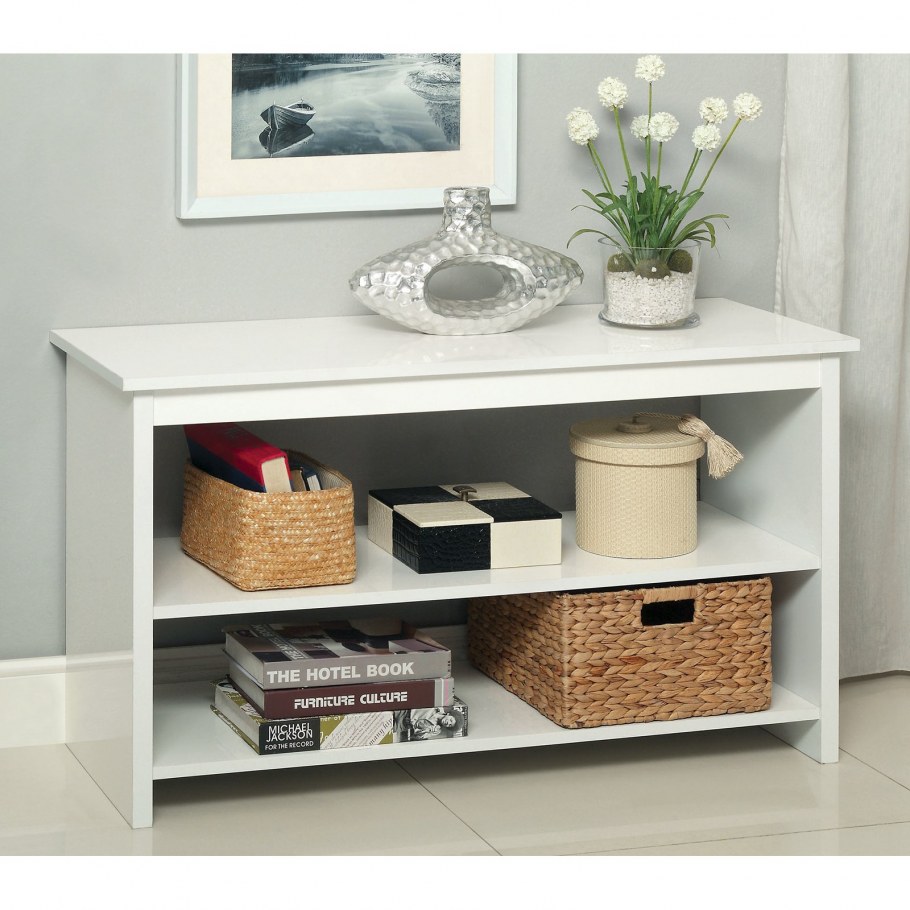 Белый тумба с бежевыми полками