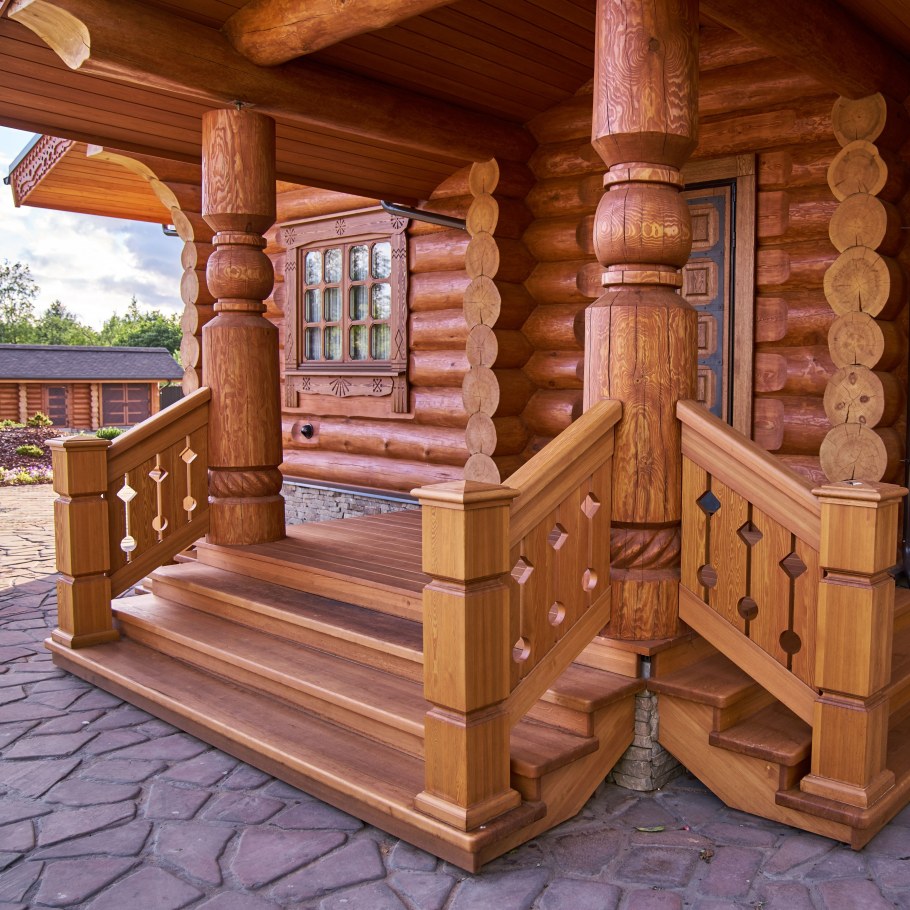 Крыльцо из бревна