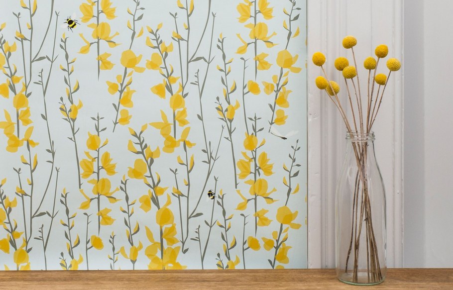 Геометрический декор стен желтые