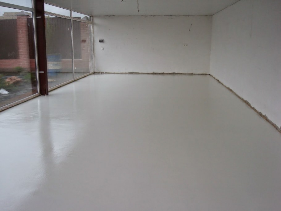 Наливной финишный полимерный пол