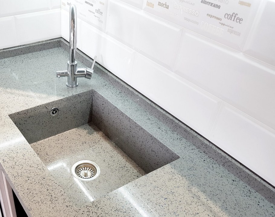 Кварц акриловая столешница