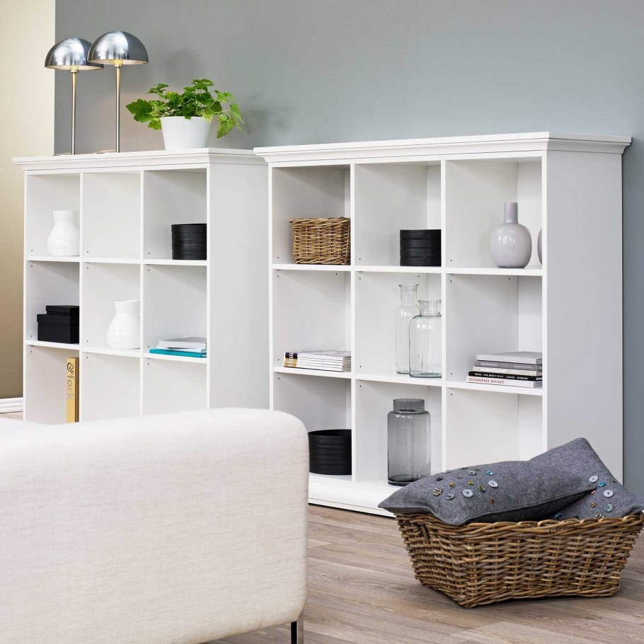 Белый стеллаж в интерьере