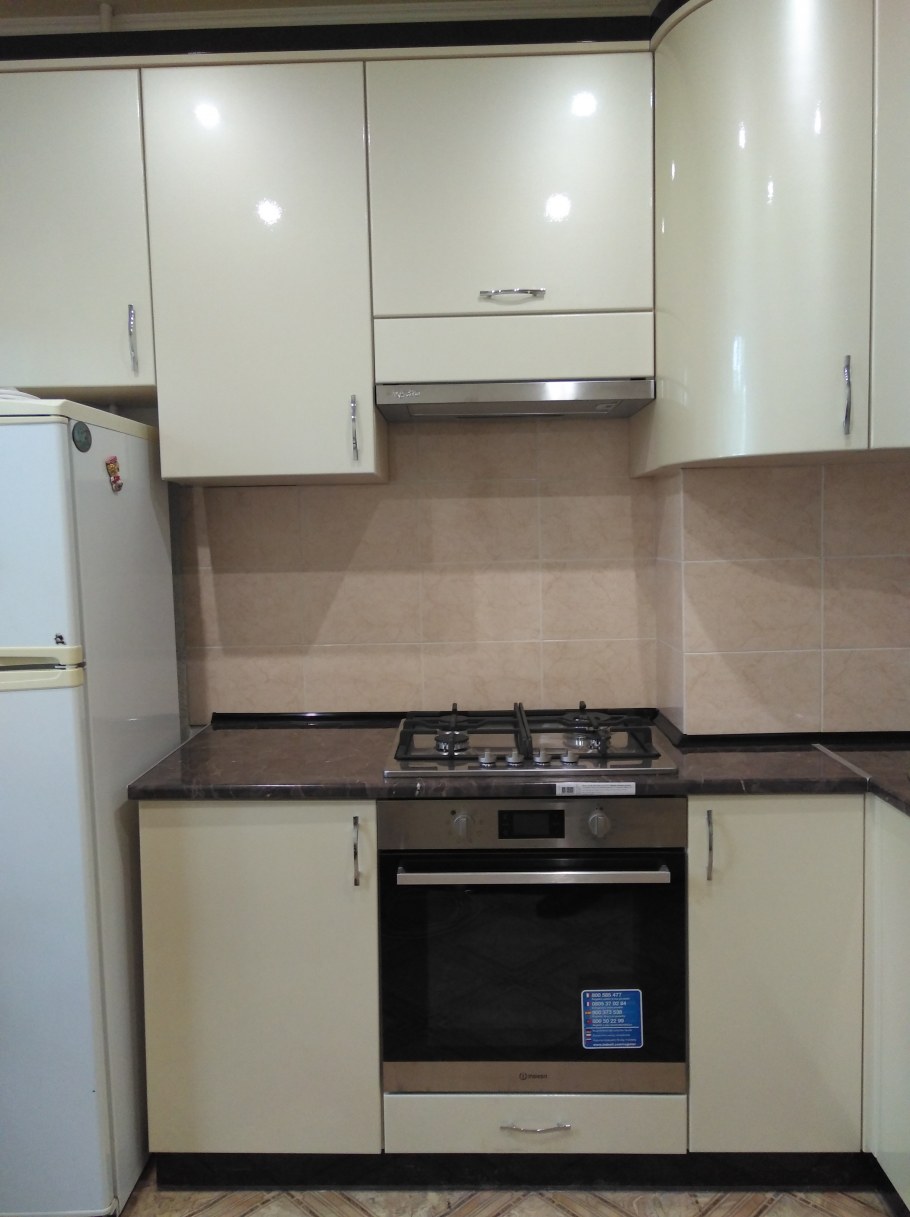 Жемчуг глянец фасад кухни