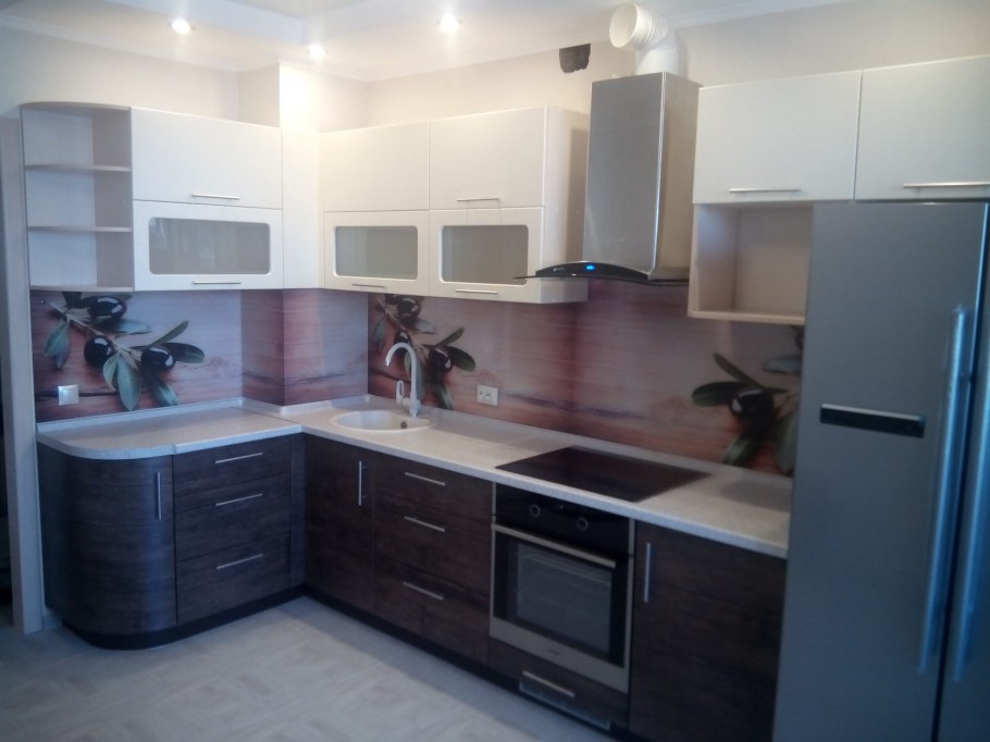 Кухня жемчужного цвета