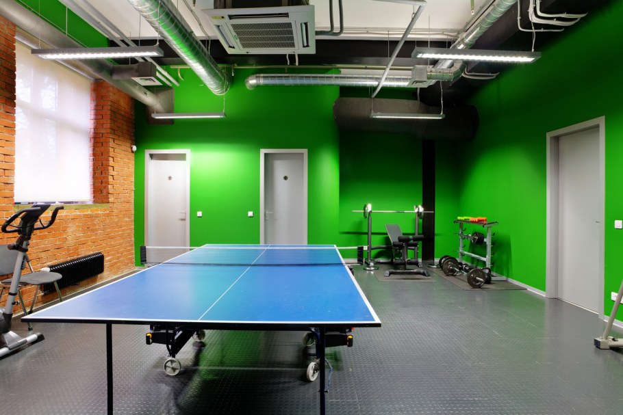 Комната с теннисным столом
