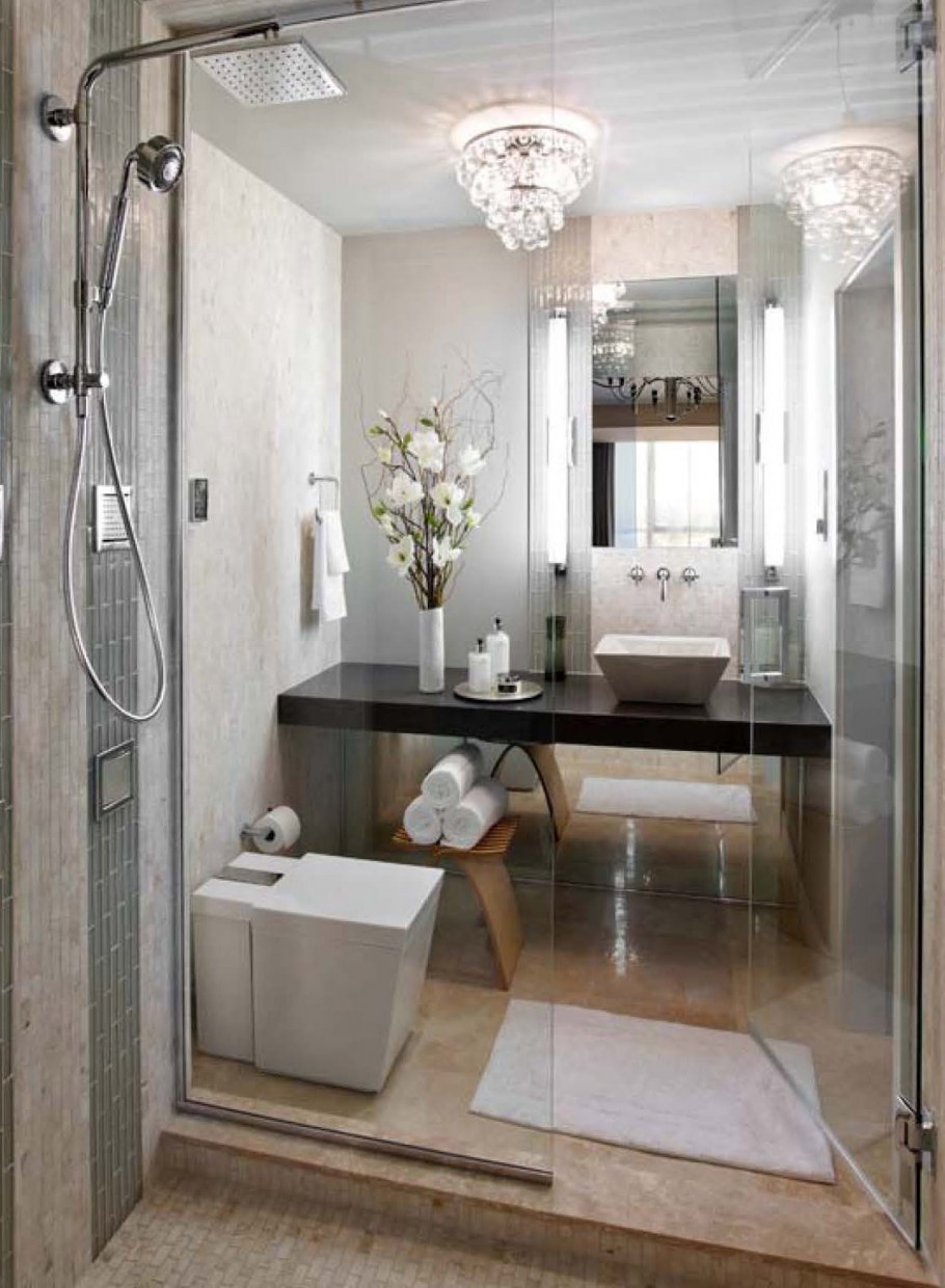 Интерьер ванны с душевой