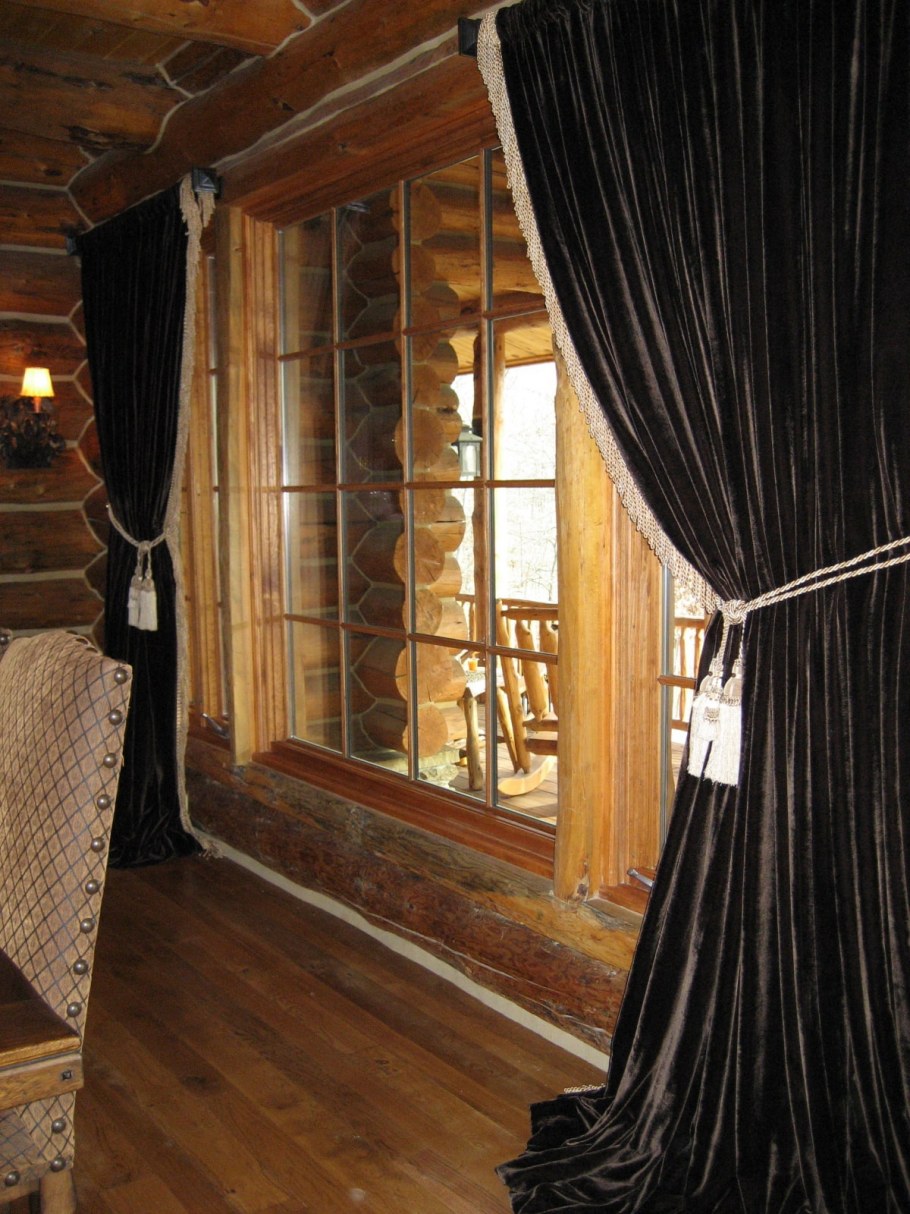 Шторы в гостиную с ламбрекеном в стиле Прованс