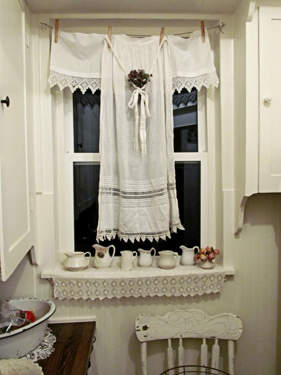 Шторы голубые с золотом