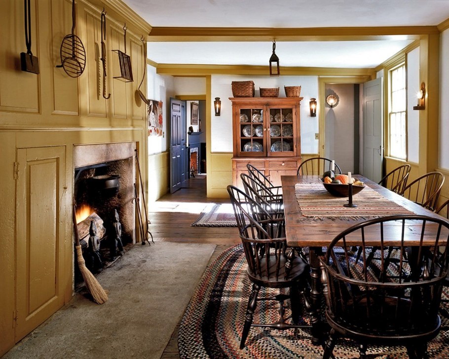 Двери в колониальном стиле