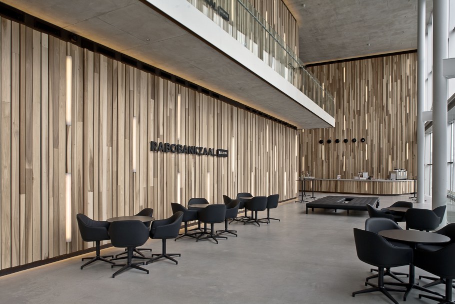 Рейки в интерьере офиса