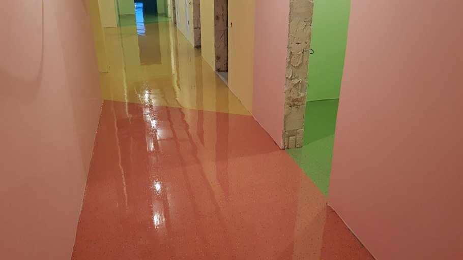 Наливной пол и ковролин