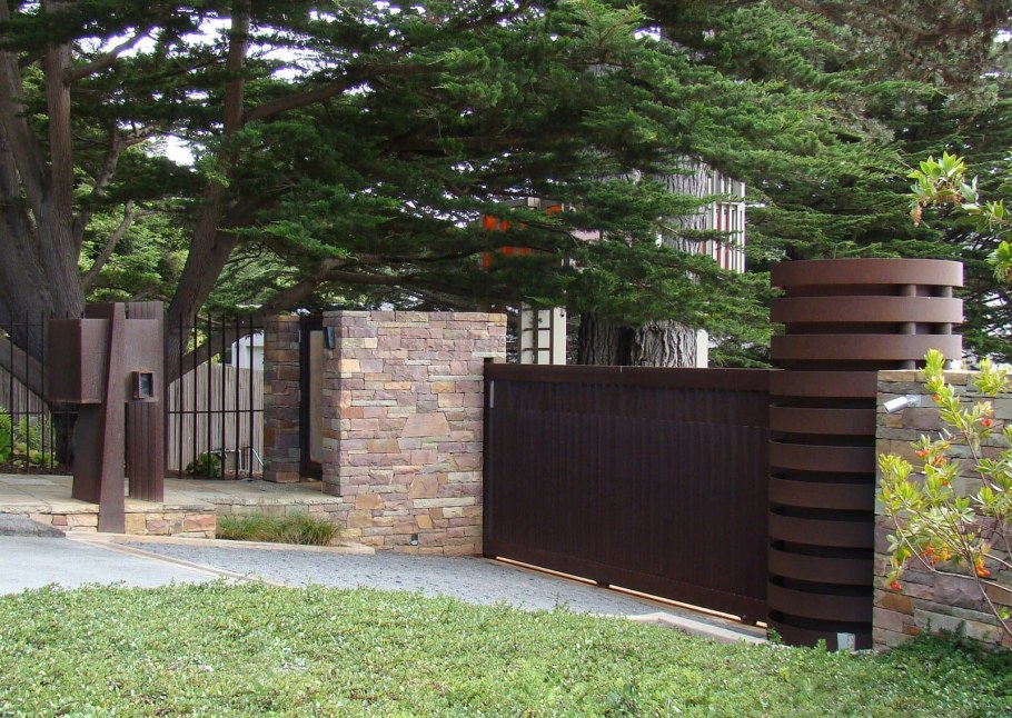 Современные заборы