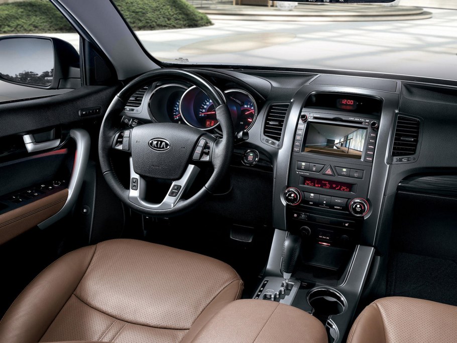 Kia Sorento II салон