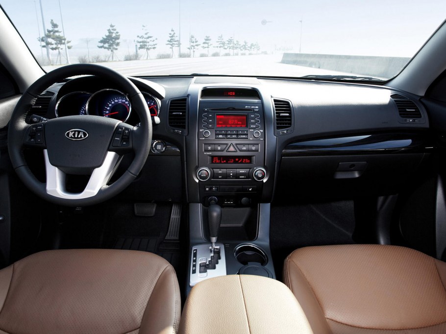 Kia Sorento 2010 салон