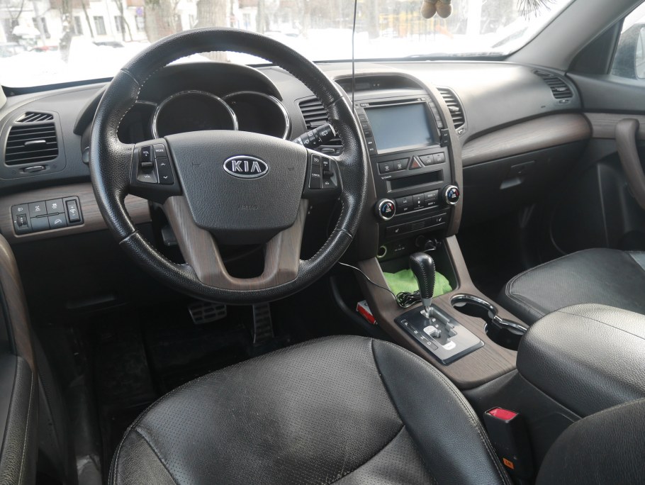 Киа Соренто 2009 интерьер