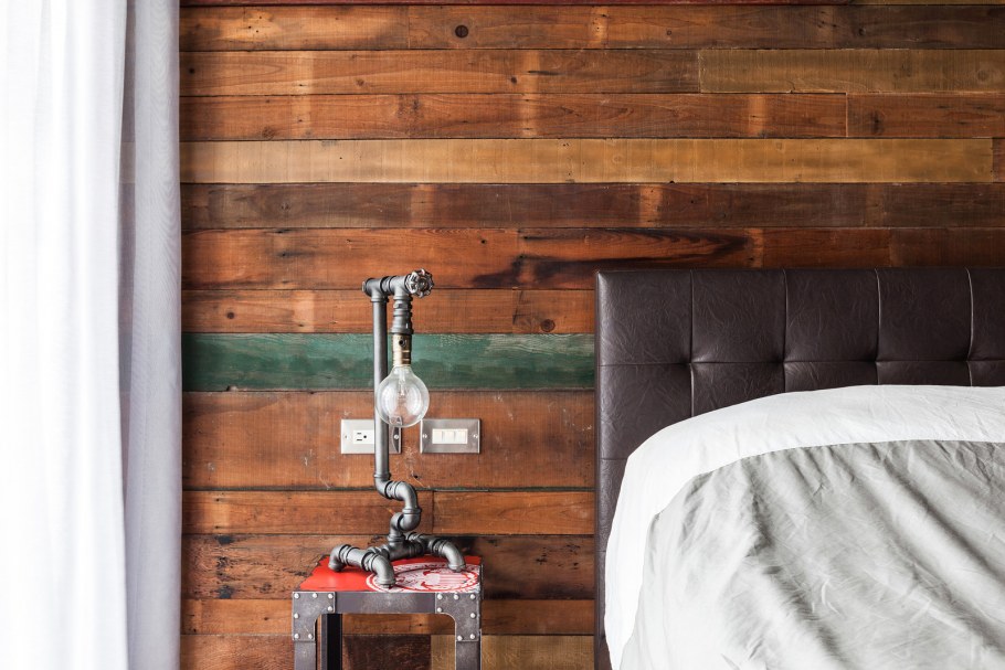 Стена дерево лофт