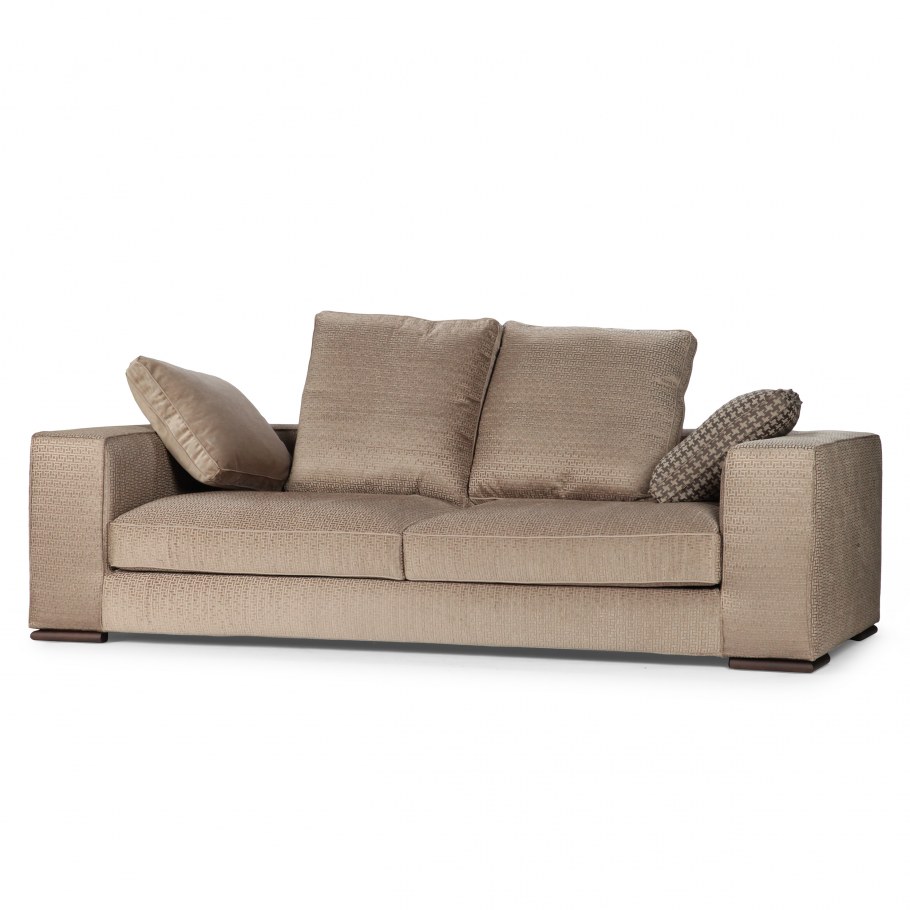 Современный прямой диван