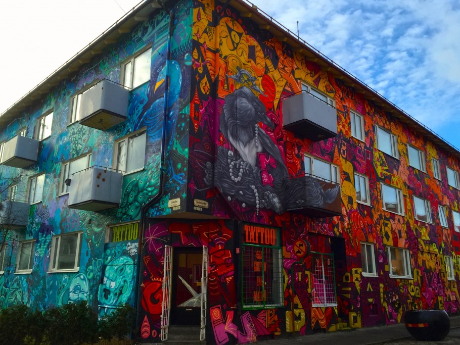 Граффити в интерьере