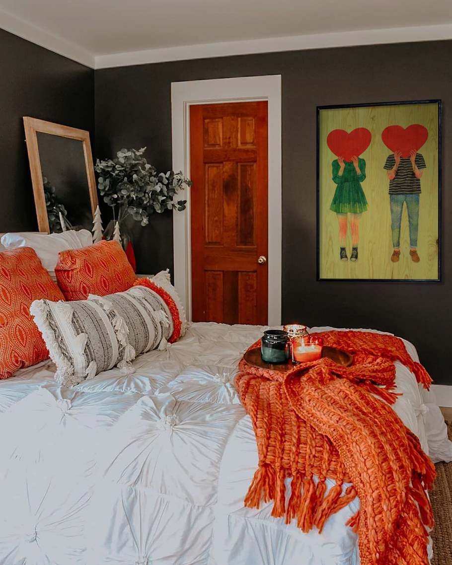 Спальня в оранжевом стиле