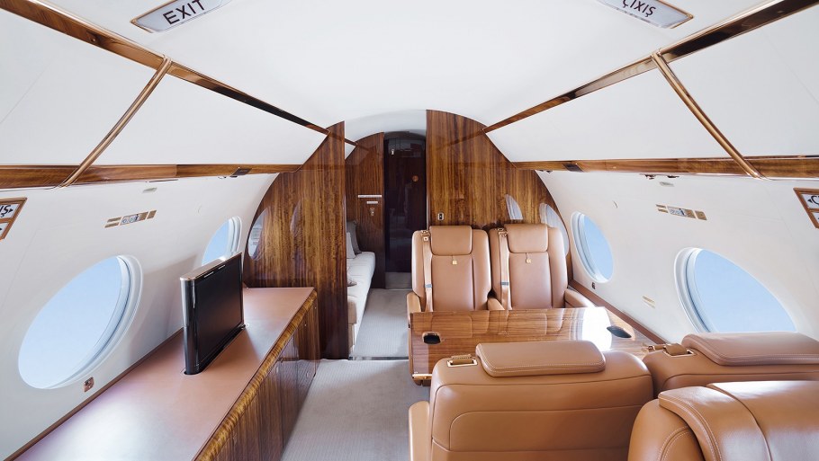 АН 2 салон бизнес класса внутри