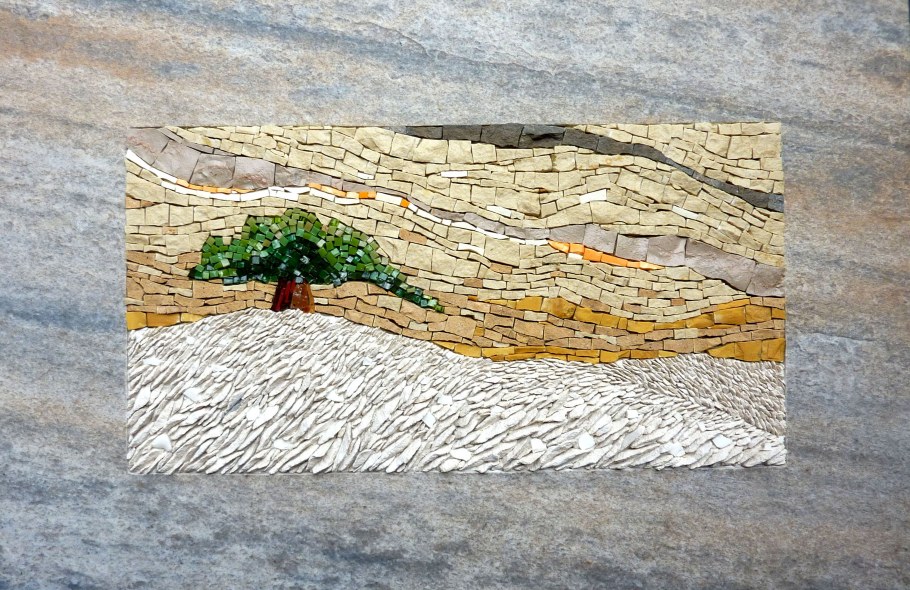 Панно местности из камня