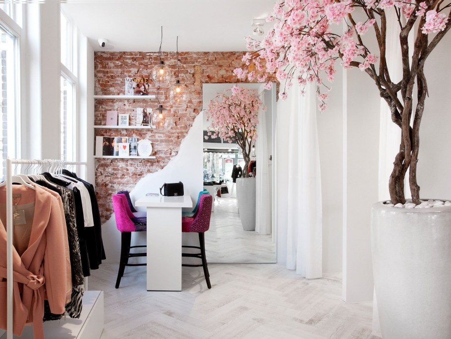 Интерьерный декор мгазинаодежды