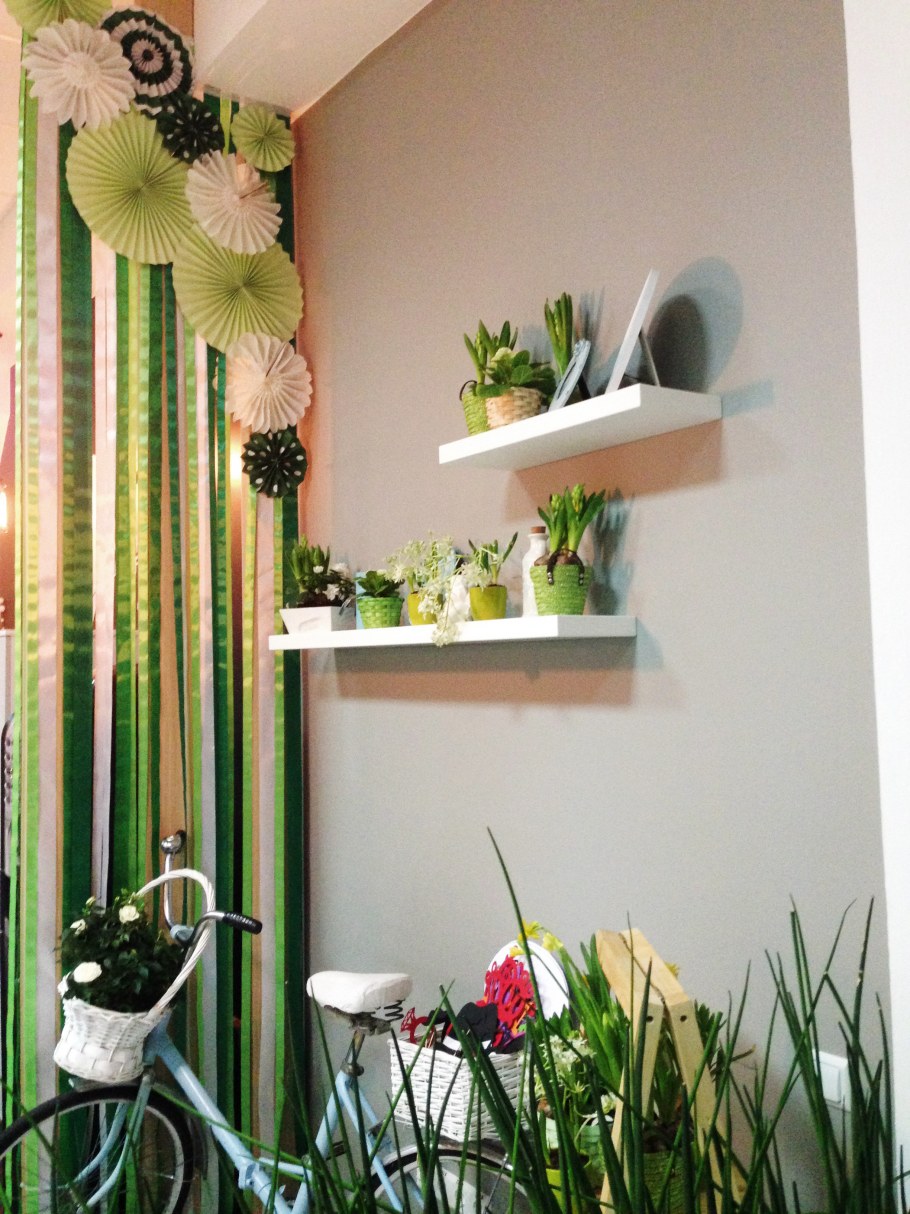 Весеннее украшение помещения