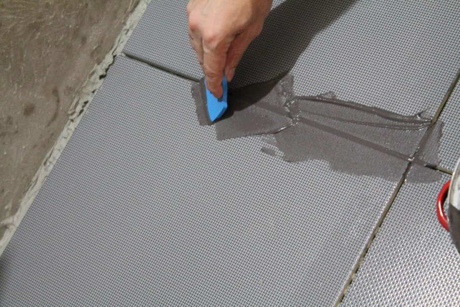 Резиновая затирка для плитки