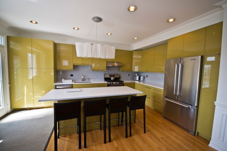 Оливковые кухни в интерьере реальные фото