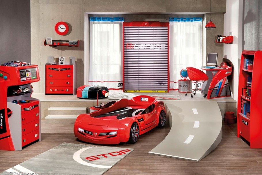 Комната для мальчика с машинками