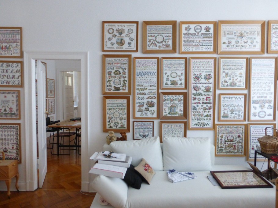 Вышивка крестом в интерьере квартиры