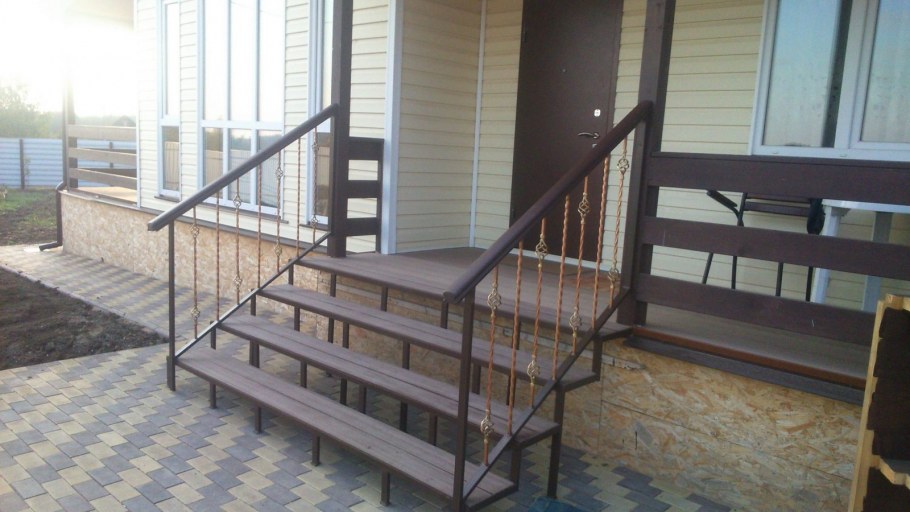 Металлическая лестница