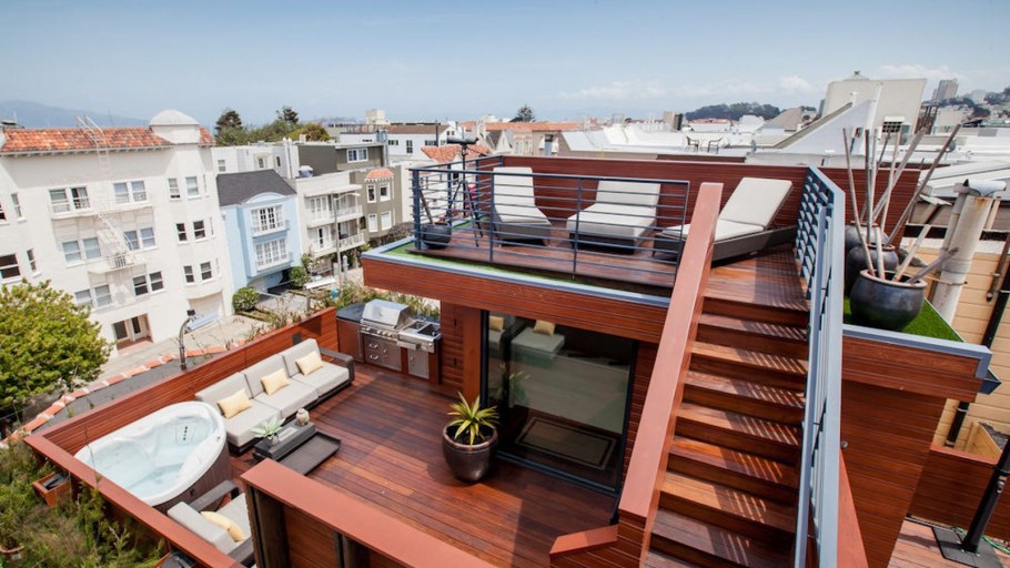 Дом с террасой на крыше